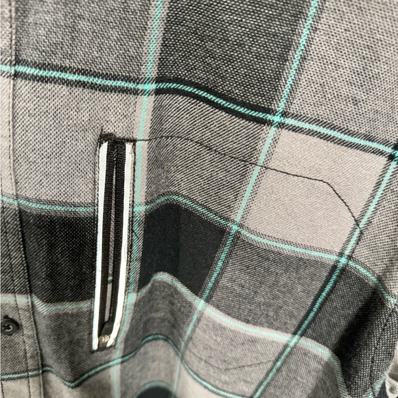 Men’s Tony Hawk size medium zippered pocket gray plaid shirt - Picture 6 of 9